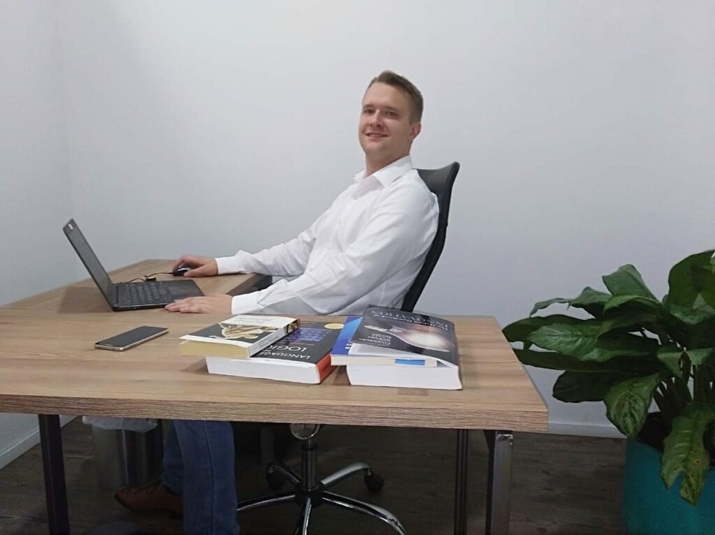 Hoplite Analytics - Business Analysis and Linguistics